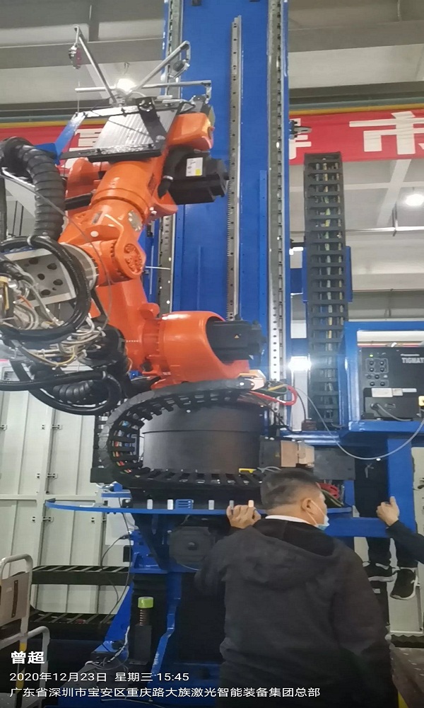 博揚(yáng)工程師前往大族激光,探討亞特蘭齒條項(xiàng)目